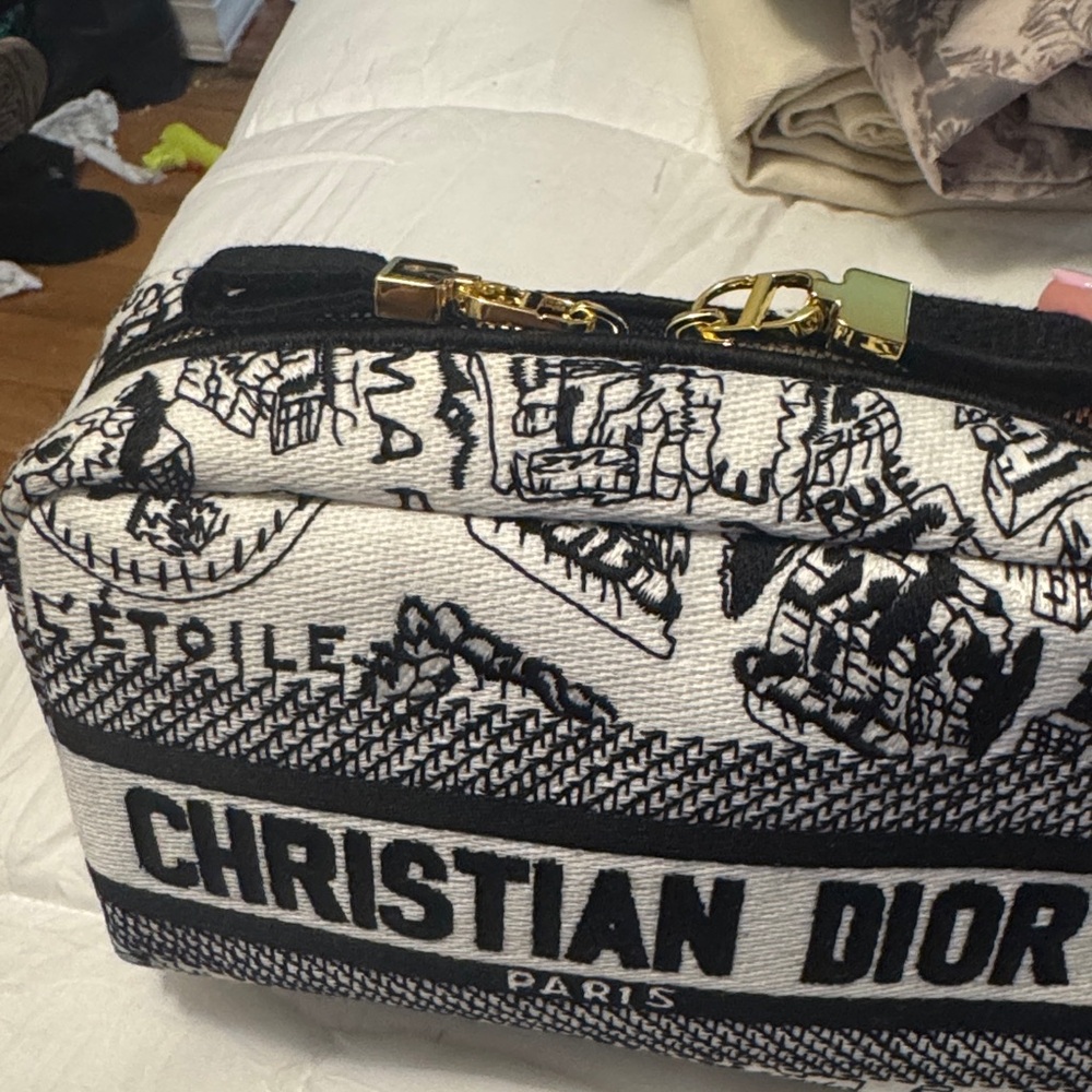 Dior Monochrome Toiletry Pouch